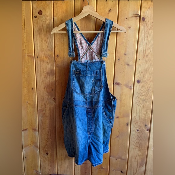 Old Navy Maternity Short Overalls - Picture 1 of 2